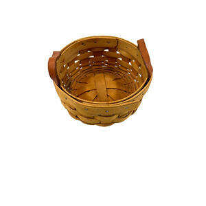 2002 Longaberger Saffron Basket 5.5"RD x 2.75"H